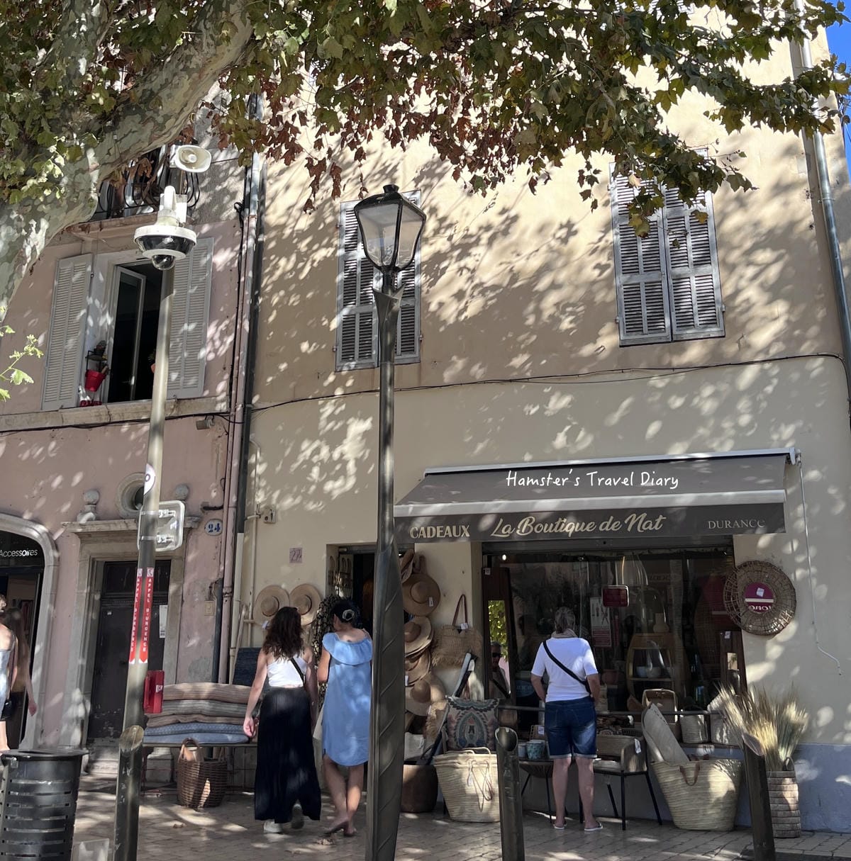 南法自由行|卡西斯Cassis: 馬賽周邊必訪景點、交通、美食全攻略 - 第5張圖 卡西斯街道