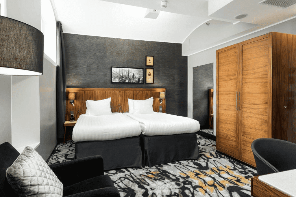 2026 芬蘭自由行|赫爾辛基TOP10住宿推薦:4大區域分析、交通便利與設計感飯店全攻略 - 第3張圖 Home Hotel Katajanokk