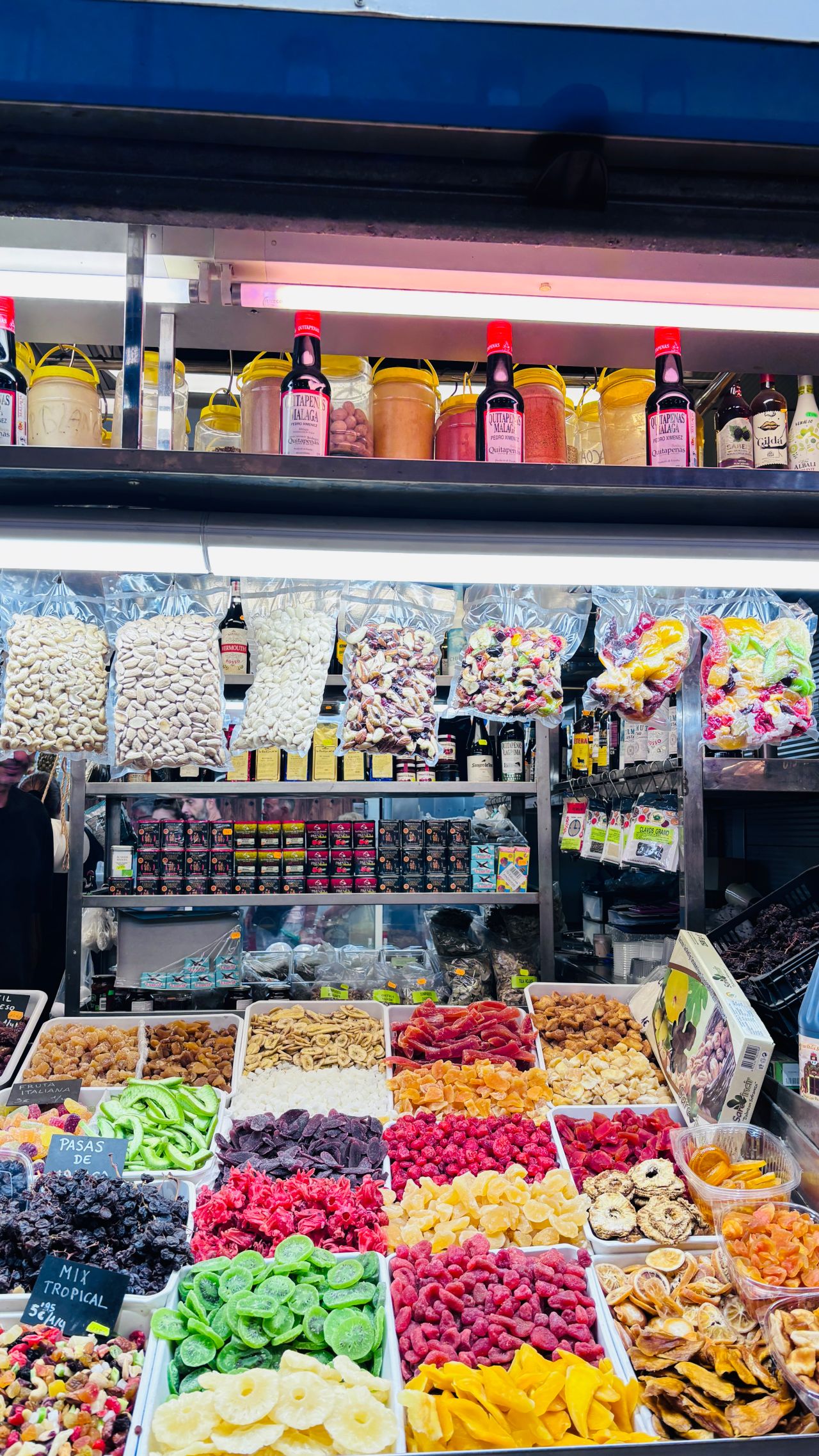 【馬拉加景點】馬拉加中央市場 Mercado Central de Atarazanas|免費入場、必吃美食攻略 - 第8張圖 【馬拉加景點】馬拉加中央市場 Mercado Central de Atarazanas|免費入場、必吃美食攻略