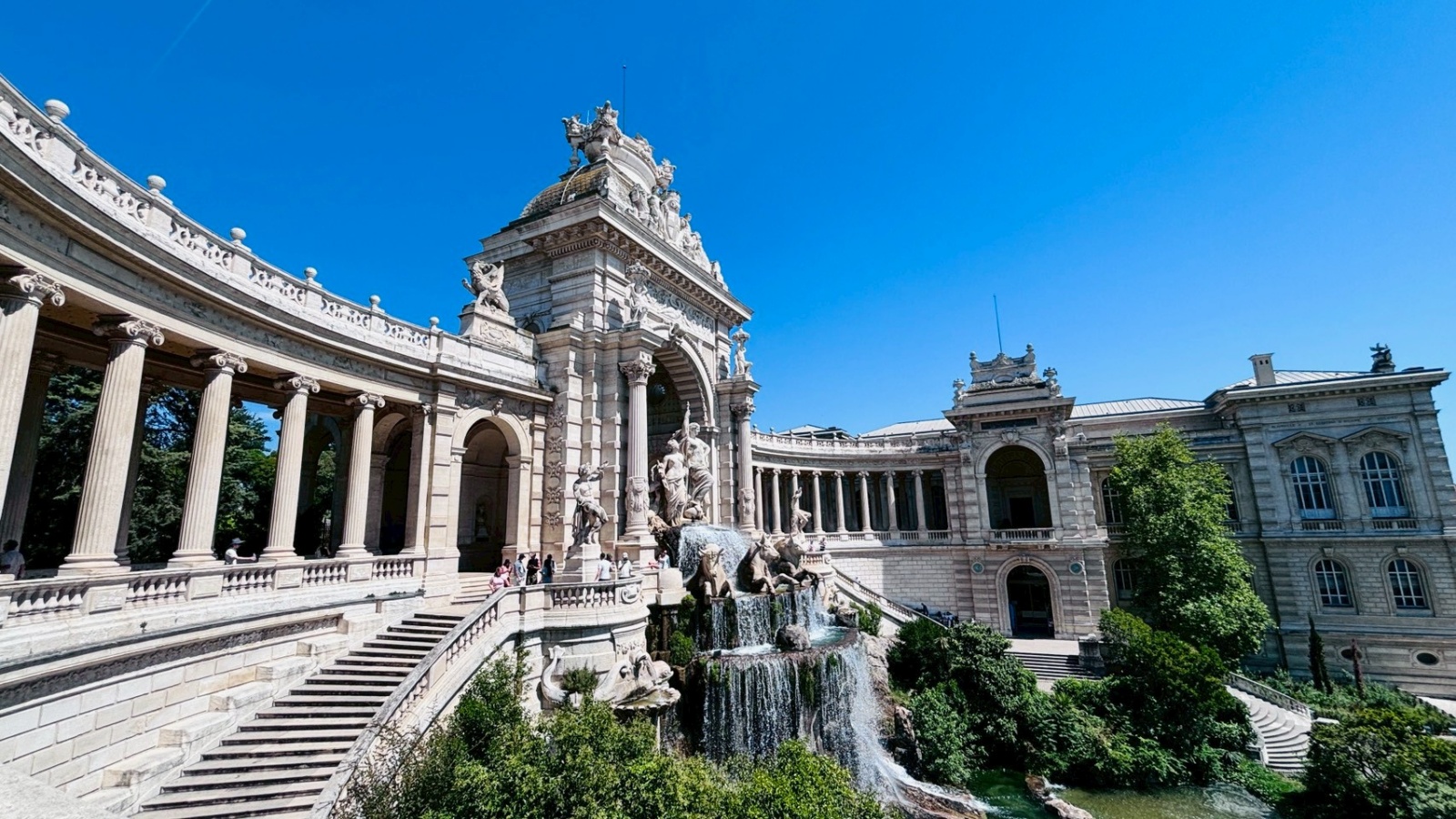 【馬賽景點】隆尚宮 Palais Longchamp 攻略｜免費入場、馬賽最美噴泉廣場+雙博物館