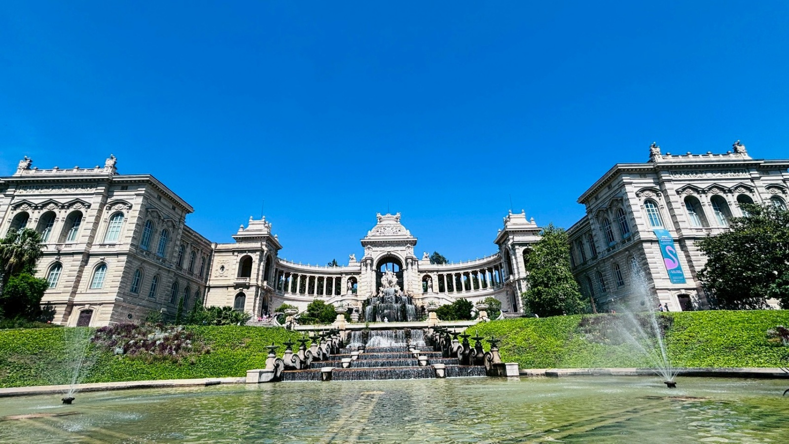【馬賽景點】隆尚宮 Palais Longchamp 攻略｜免費入場、馬賽最美噴泉廣場+雙博物館