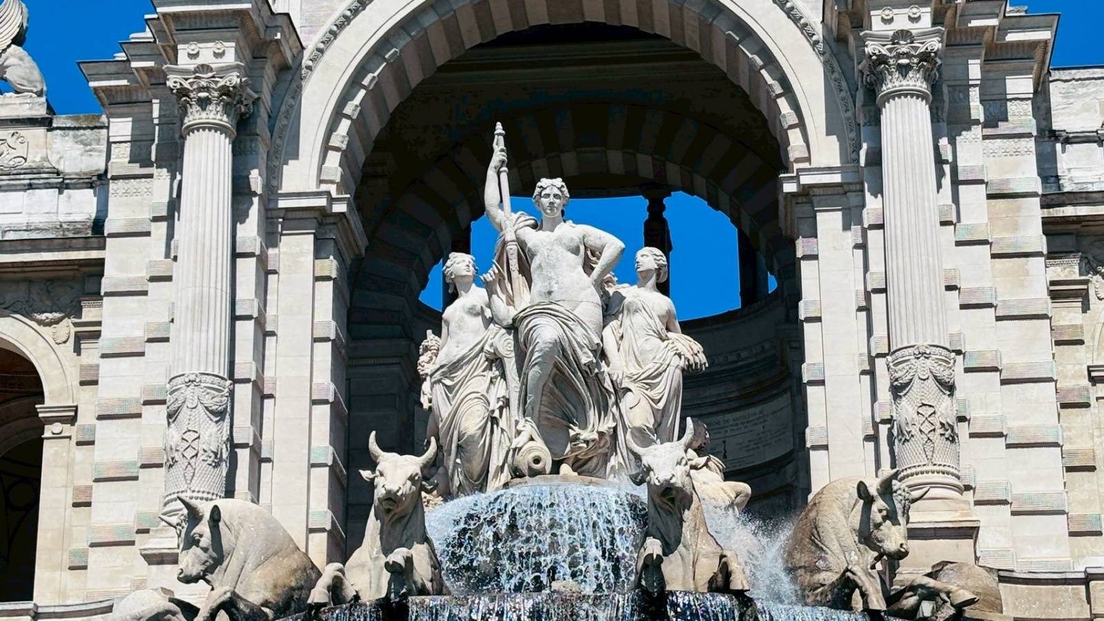 【馬賽景點】隆尚宮 Palais Longchamp 攻略｜免費入場、馬賽最美噴泉廣場+雙博物館